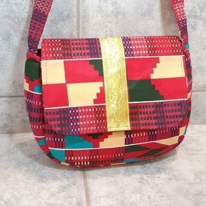 WOMEN purse made in Burundi